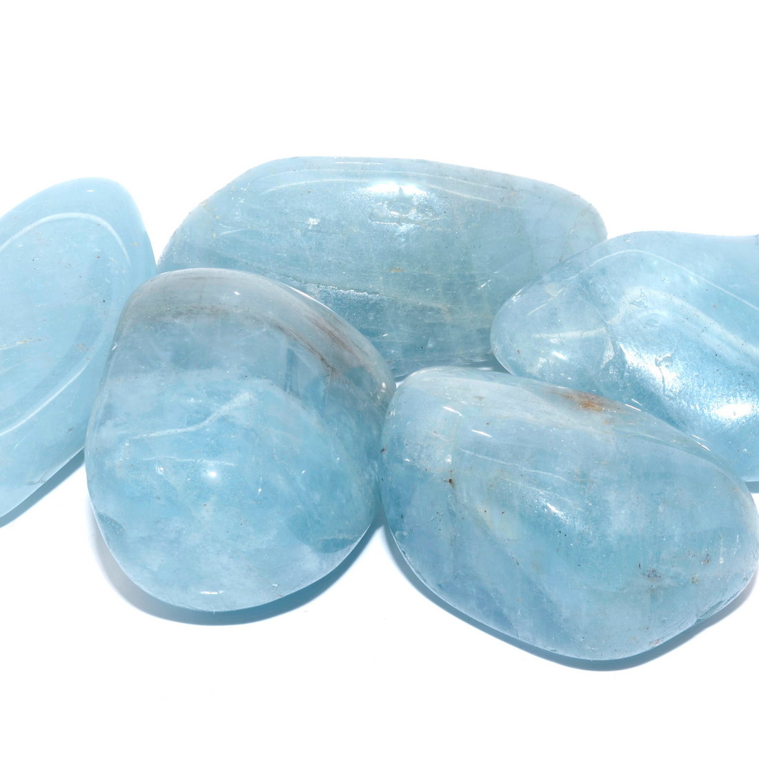 Aquamarine: The Crystal of Serenity, Clarity, and Communication